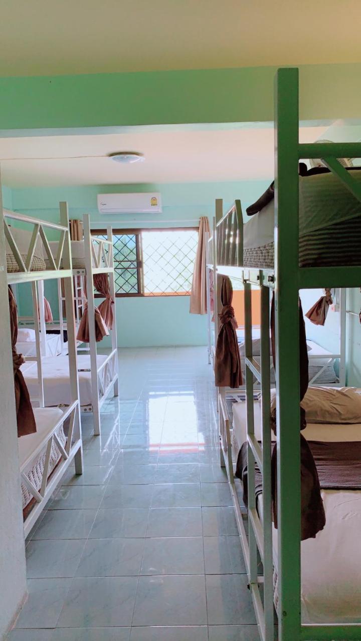 Cube Hostel Krabi town Esterno foto